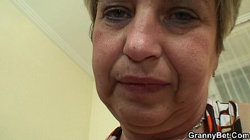 Vidéo porno âge 70 grand mère