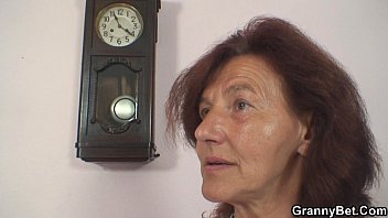 Mamie de 80 ans  anal