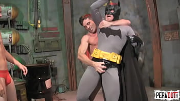 Batman Gay Fait Prisonnier Par Superman Videos Pornos