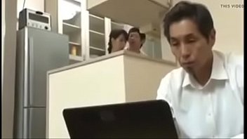 Japonaise Frotte Seins Fils Porno