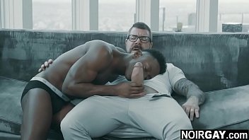 Closet Peeper Men Gay Porn