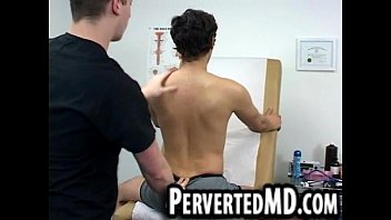 Docteur Met Un Gode Et Le Fais Patienter Porno Gays