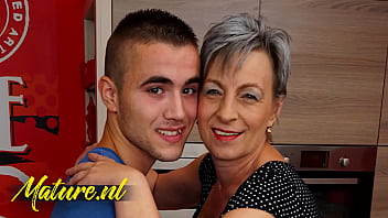 Young Boy And Mom Homemade Porn Video