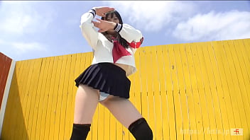 Long japanese girl pee scènes