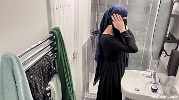 Arabe à la douche