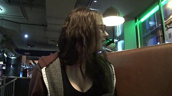 Lesbienne Dans Les Toillette D’un Restaurant Porno