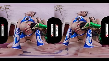 Mortal kombat Kitana cosplay